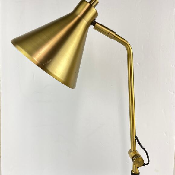 Welldone Model HW-T3047D Brass Desk Lamp With Adjustable Arm - Picture 5 of 9